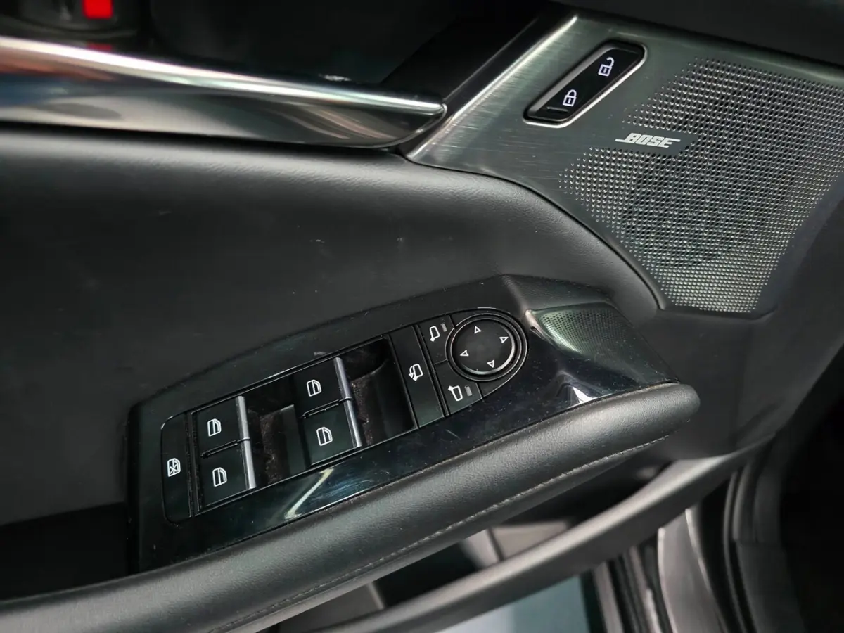 3 2.0 e-SkyActiv-X M Hybrid 180 Luxury LEDER LED HEADUP CARPLAY