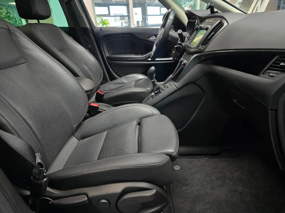 1.4 Turbo Business Executive LEDER PANO STOEL STUUR VERWARMING LED