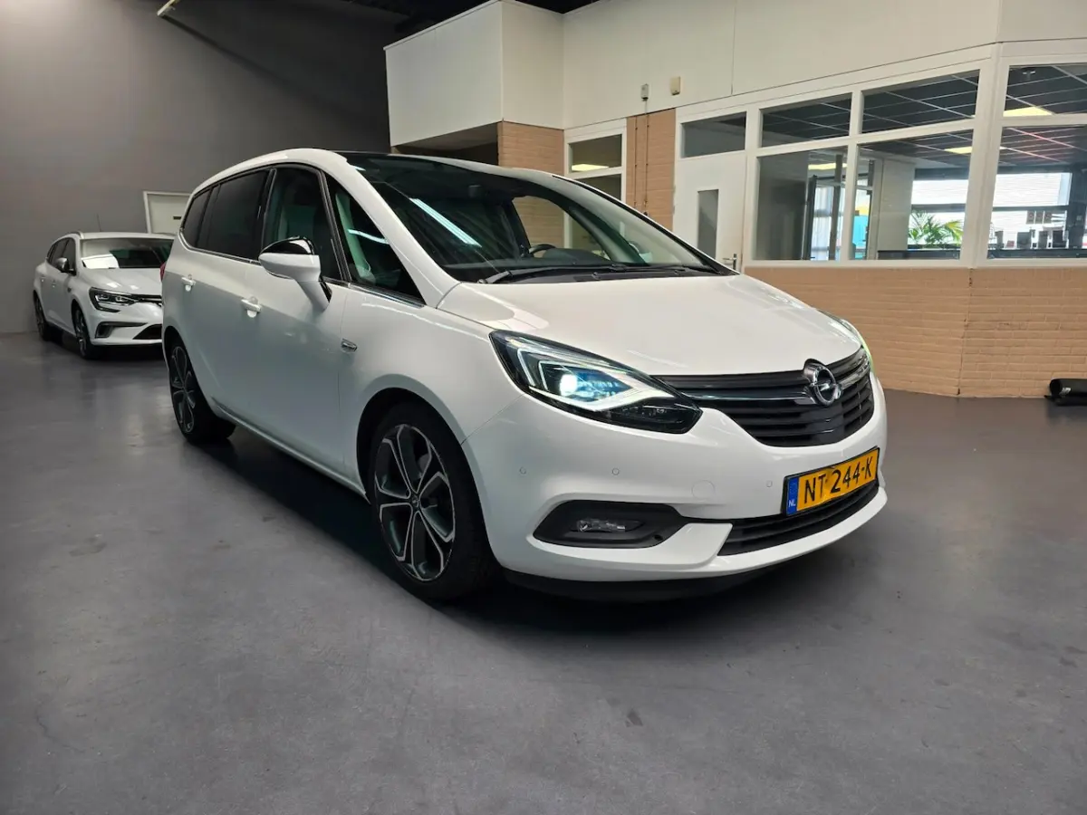 1.4 Turbo Business Executive LEDER PANO STOEL STUUR VERWARMING LED