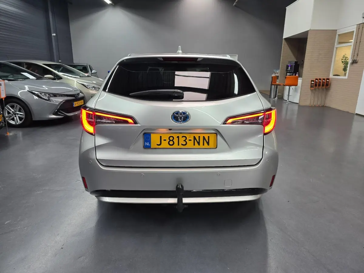 1.8 Hybrid Business Plus CAMERA LED DEALER ONDERHOUDEN