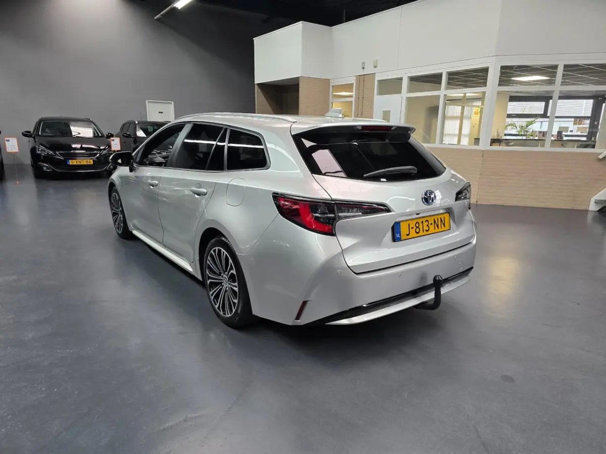 1.8 Hybrid Business Plus CAMERA LED DEALER ONDERHOUDEN