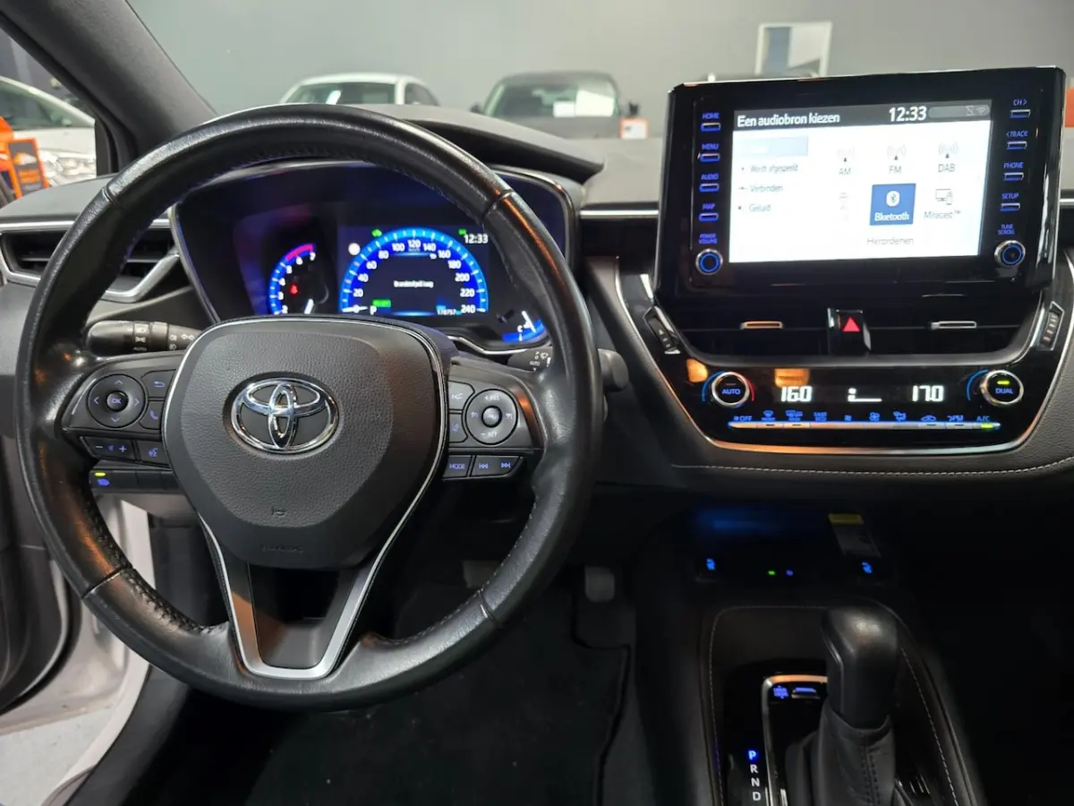 1.8 Hybrid Business Plus CAMERA LED DEALER ONDERHOUDEN