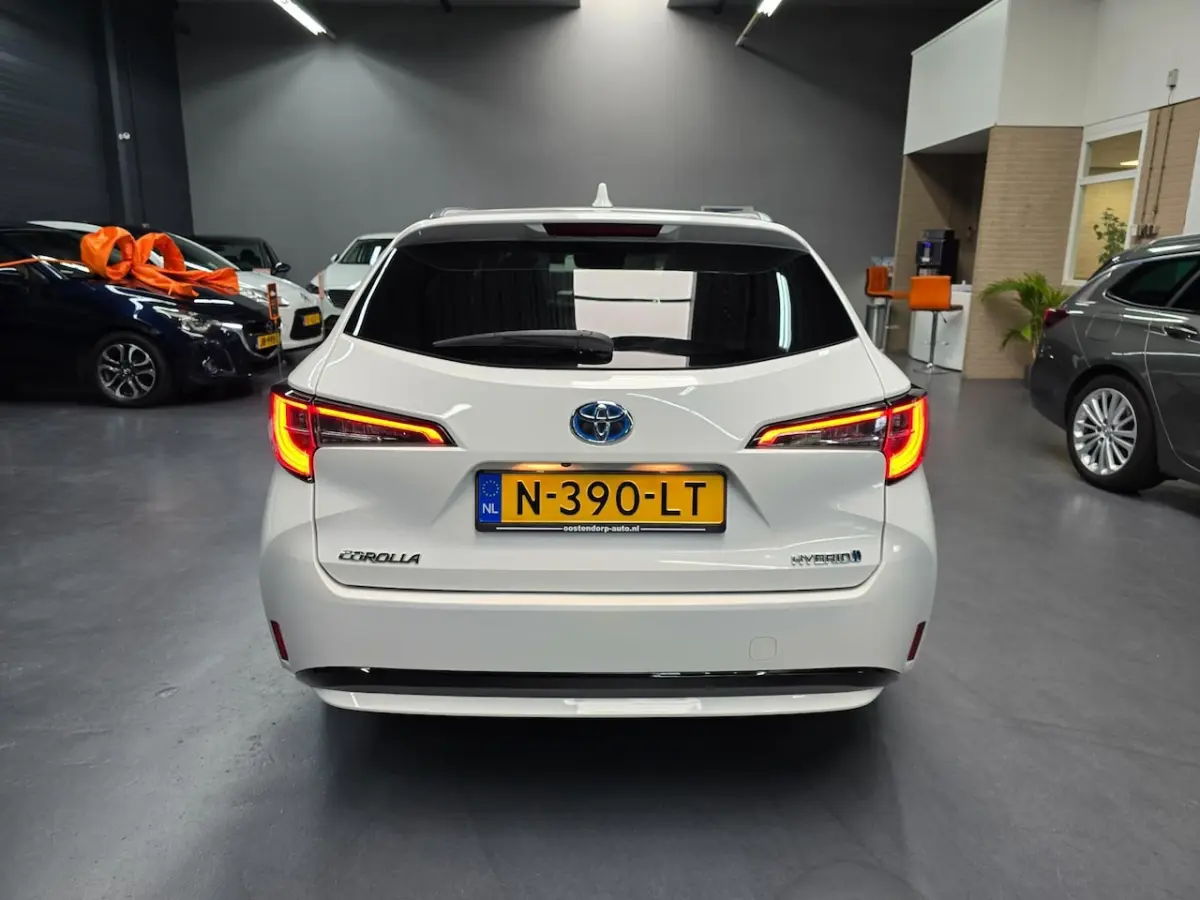 1.8 Hybrid Business Plus CAMERA LED DEALER ONDERHOUDEN