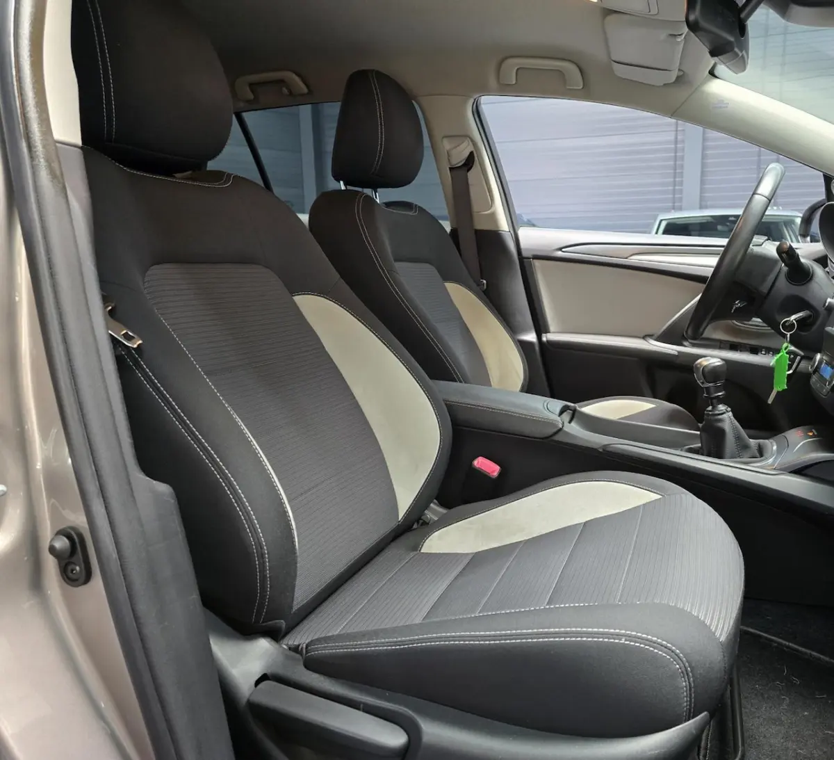 1.8 VVT-i Pro LED CAMERA NAVI NAP NL AUTO