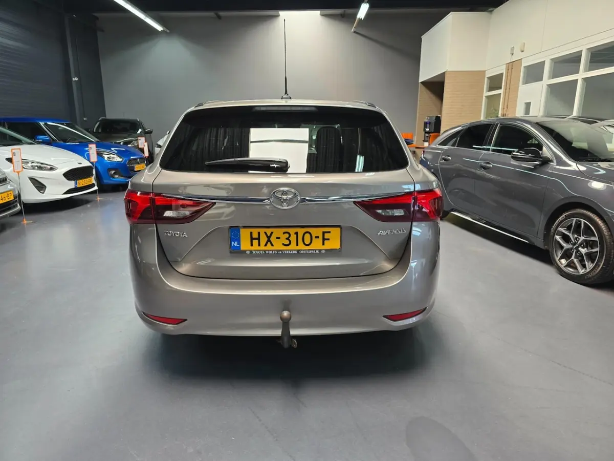 1.8 VVT-i Pro LED CAMERA NAVI NAP NL AUTO