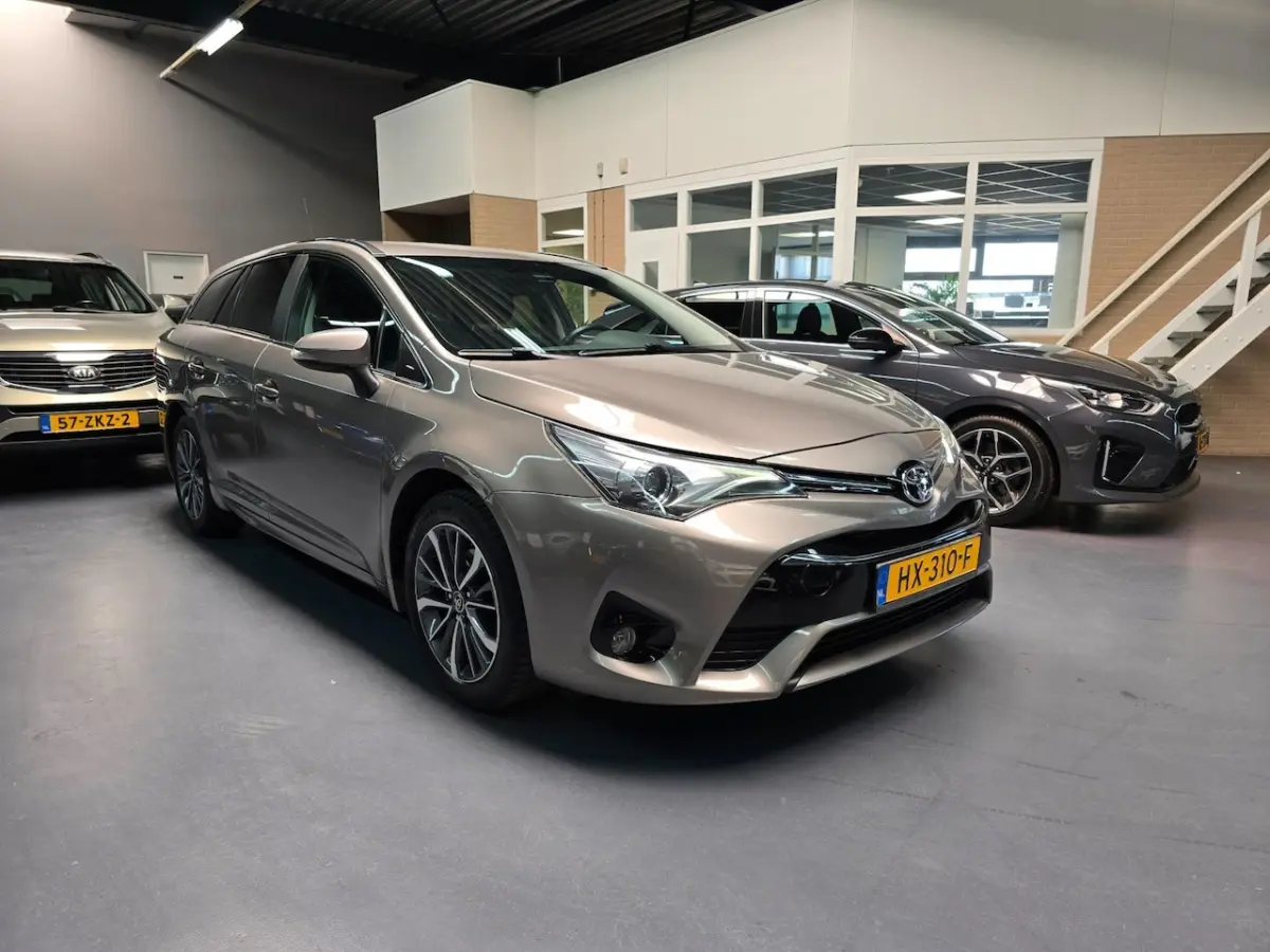 1.8 VVT-i Pro LED CAMERA NAVI NAP NL AUTO