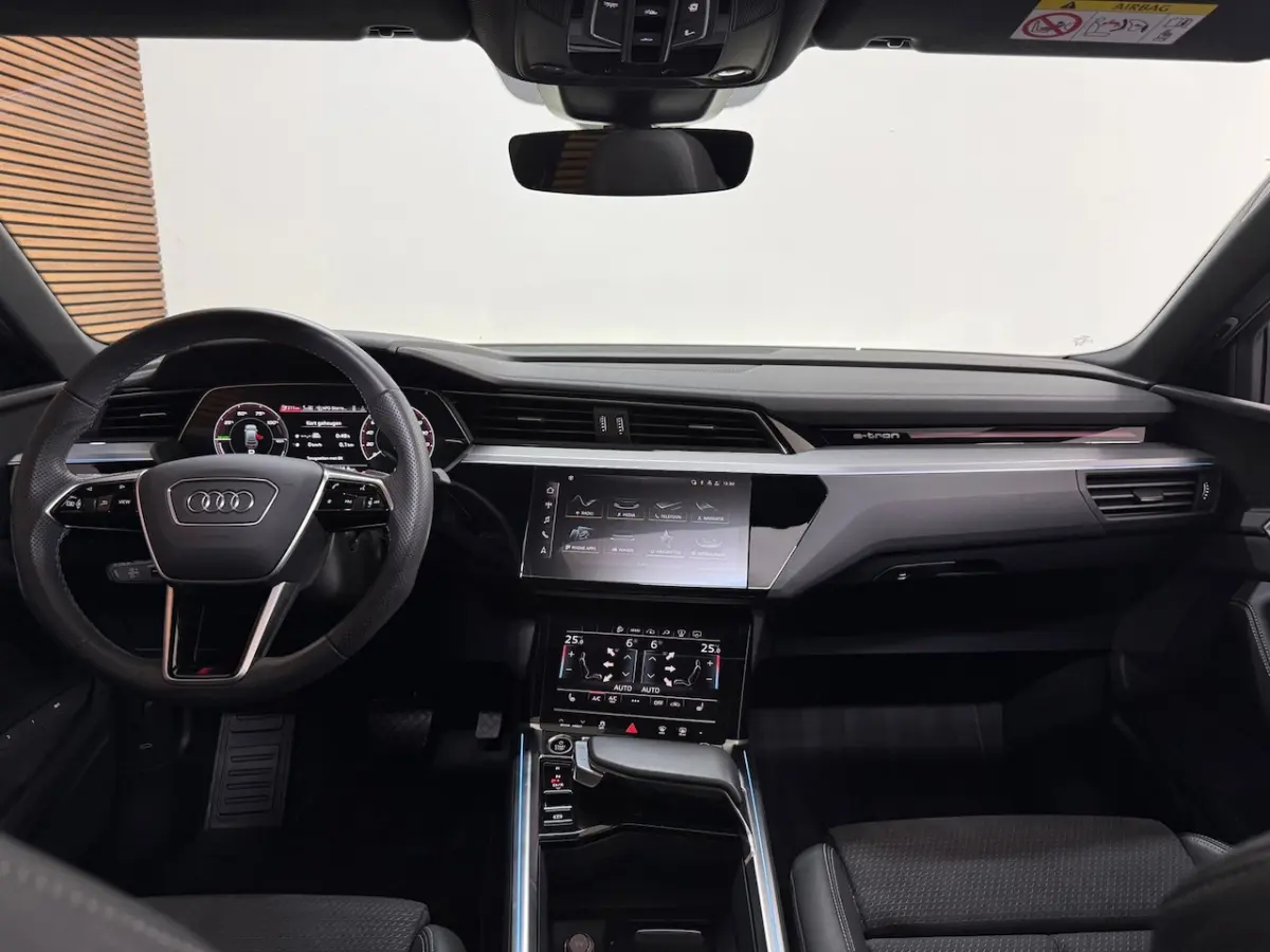 55 quattro S Black Ed. | 95 kWh | 407pk| Matrix LED | B&O | Pano | 360Â° camera | Memory|Tr
