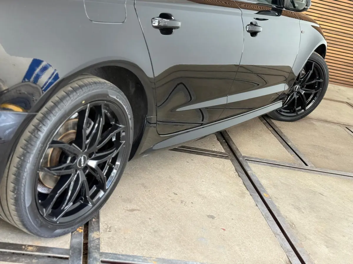 1.8 TFSI ultra S-line Edition | 19 Inch | Panoramadak | Camera | Navi | Sportstoelen