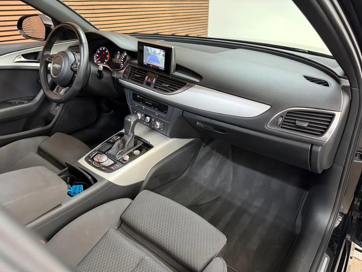 1.8 TFSI ultra S-line Edition | 19 Inch | Panoramadak | Camera | Navi | Sportstoelen