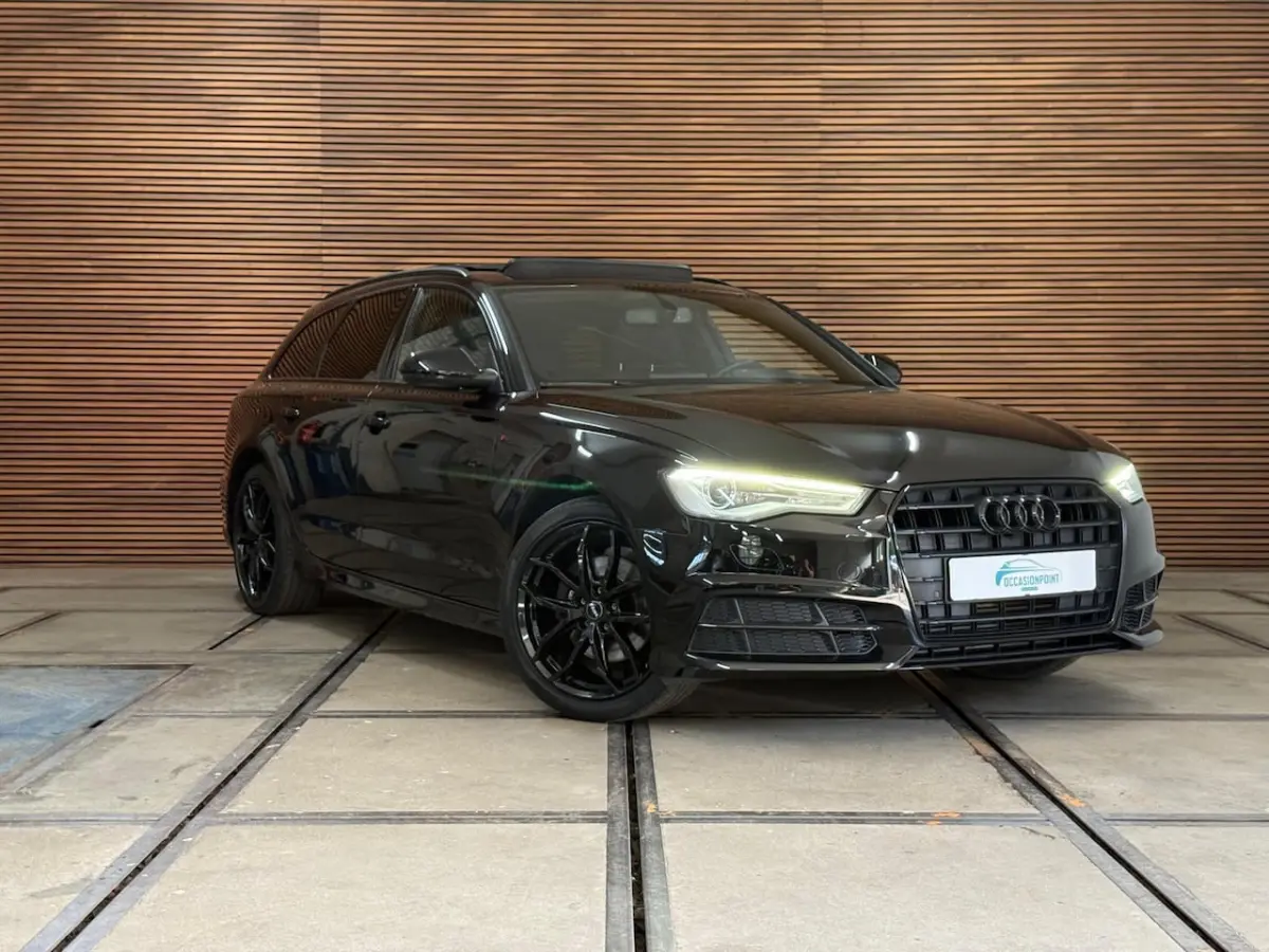 1.8 TFSI ultra S-line Edition | 19 Inch | Panoramadak | Camera | Navi | Sportstoelen