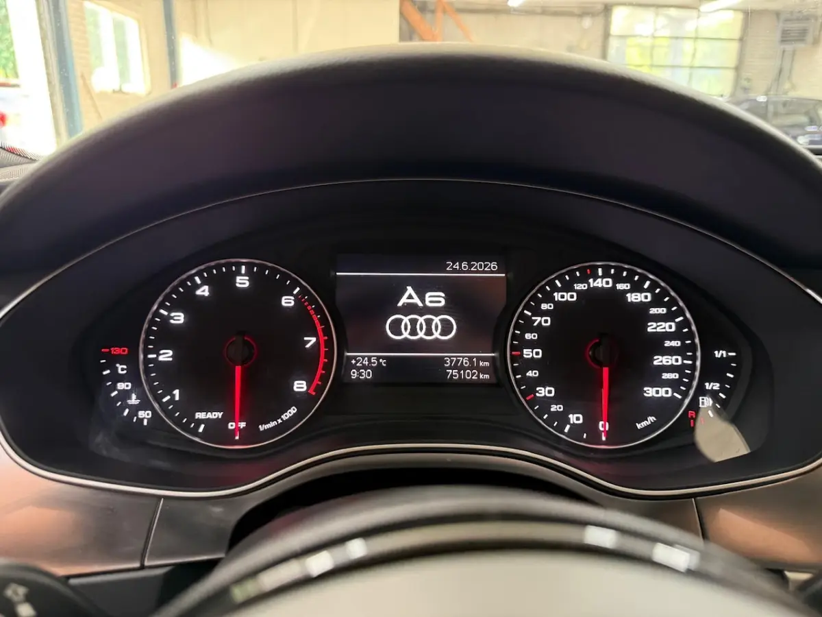 1.8 TFSI ultra S-line Edition | 19 Inch | Panoramadak | Camera | Navi | Sportstoelen
