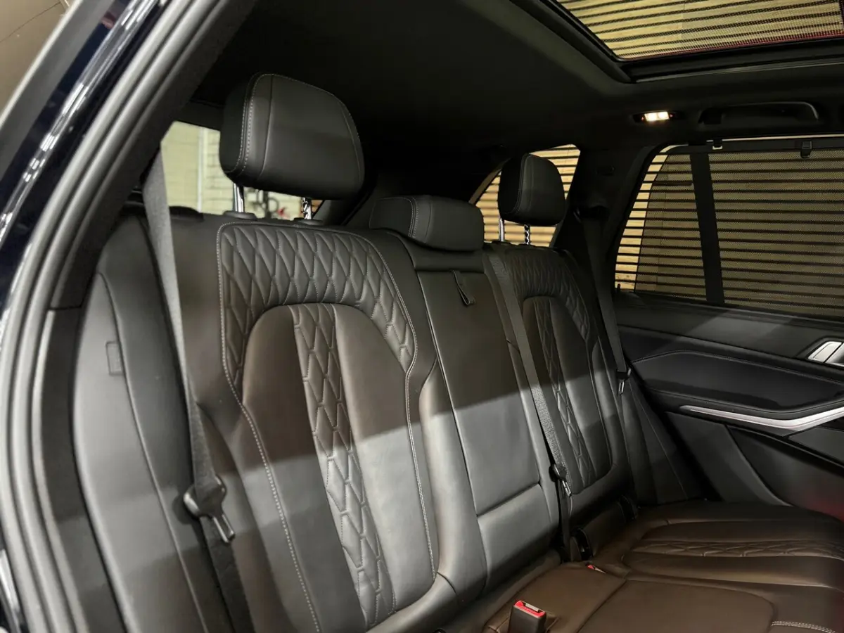 XDrive50e M-Sport | Pano | Sky Lounge | Innovatie-pakket | Harman/Kardon | Driving Assista