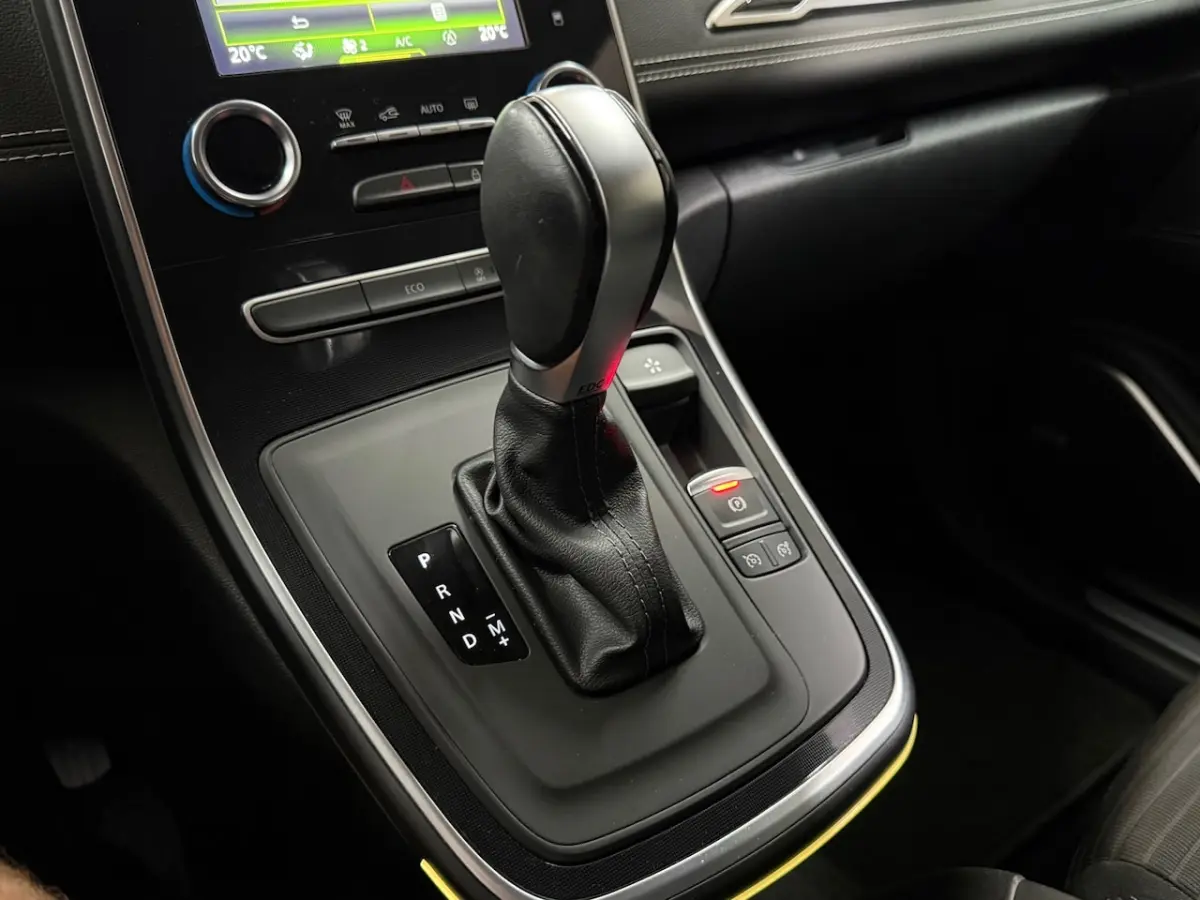 1.3 TCe Bose | 7-Persoons | Leder/Alcantara | Panorama voorruit | Massage stoel | BOSE Sou