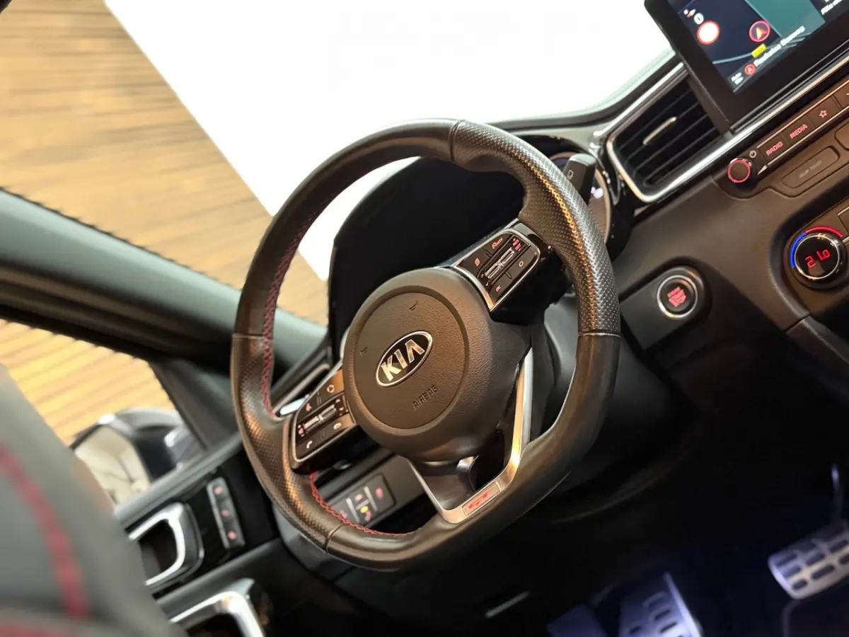 Ceed 1.6 T-GDi GT | 204 PK | Alcantara | JBL | Camera | Stoelverwarming | Stuur verwarming