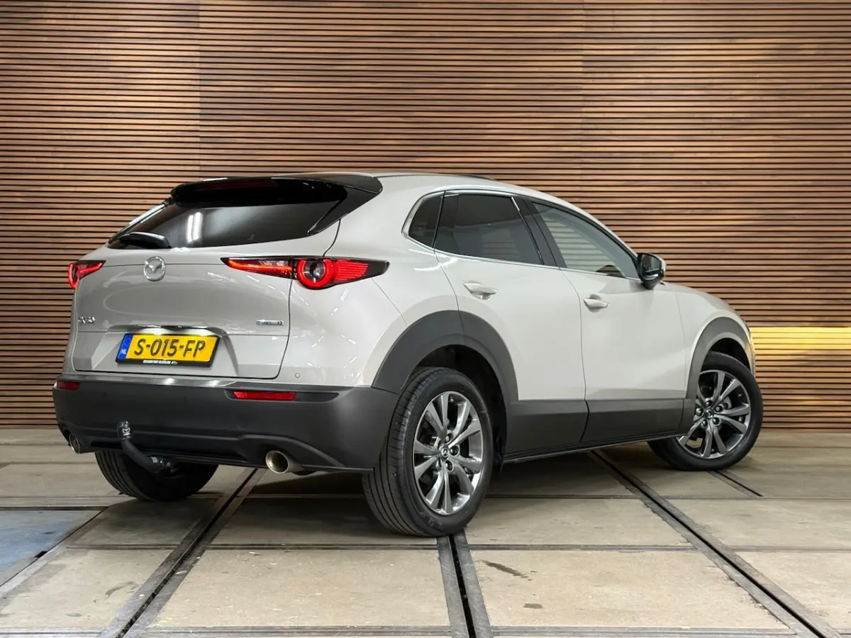 2.0 e-SkyActiv-X M Hybrid Luxury | Pano | Leder | HUD | ACC | Dodehoekdetectie | 180 PK |