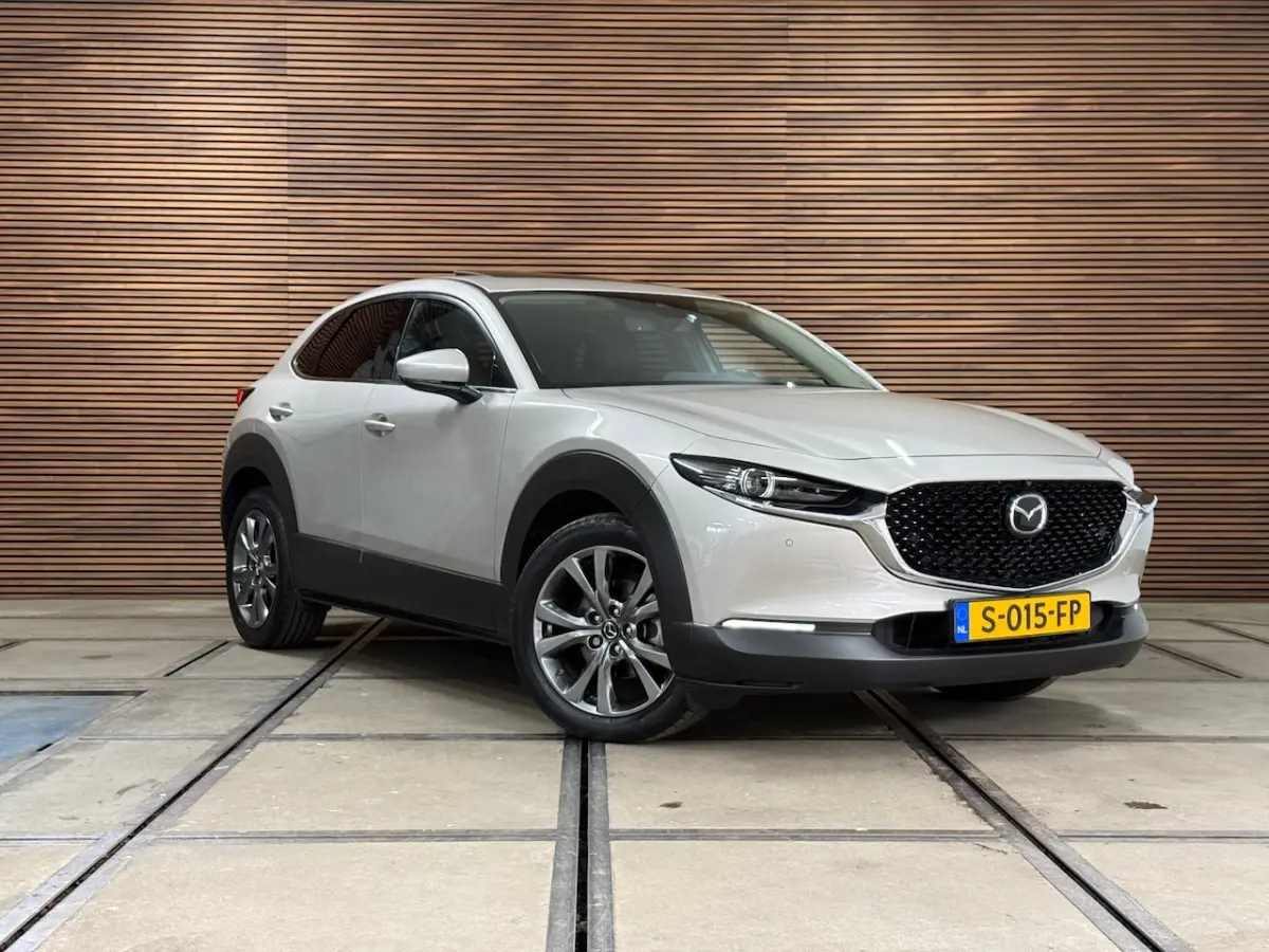 2.0 e-SkyActiv-X M Hybrid Luxury | Pano | Leder | HUD | ACC | Dodehoekdetectie | 180 PK |