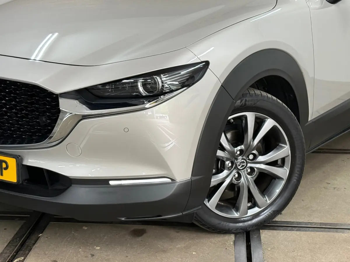 2.0 e-SkyActiv-X M Hybrid Luxury | Pano | Leder | HUD | ACC | Dodehoekdetectie | 180 PK |