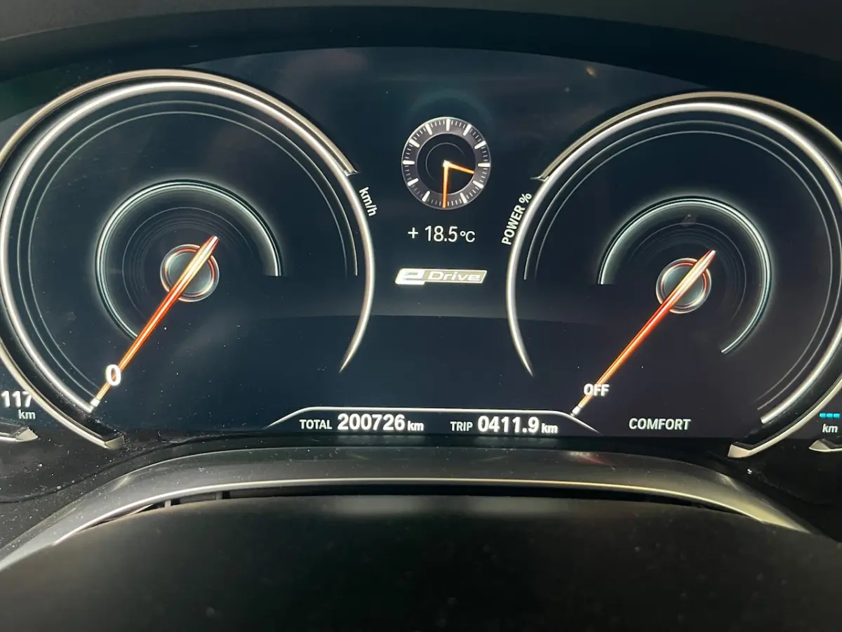 740e iPerformance High Executive L Voll optie NL auto