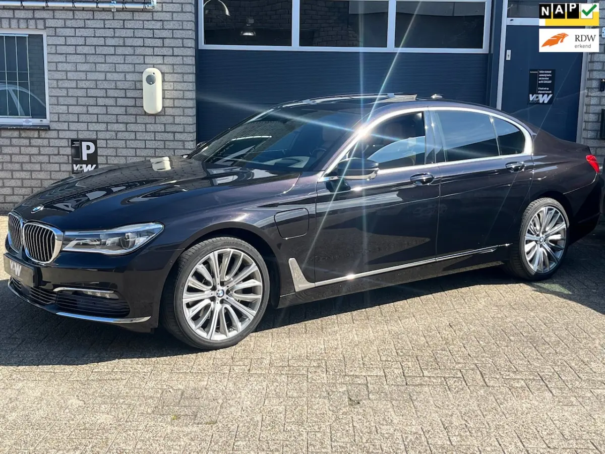 740e iPerformance High Executive L Voll optie NL auto