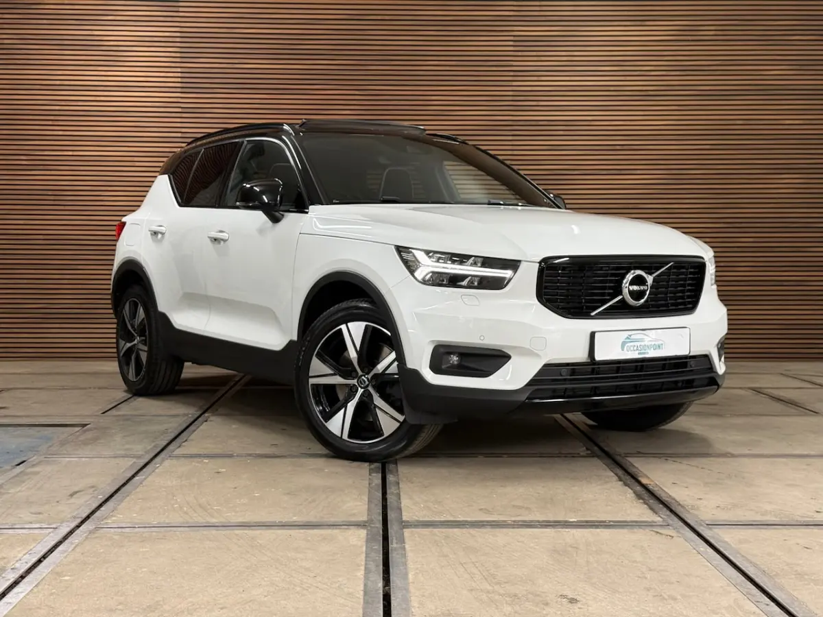 1.5 T5 Recharge R-Design | H/K Premium Sound | Pano | Trekhaak | Licht Pakket | Parkeerass