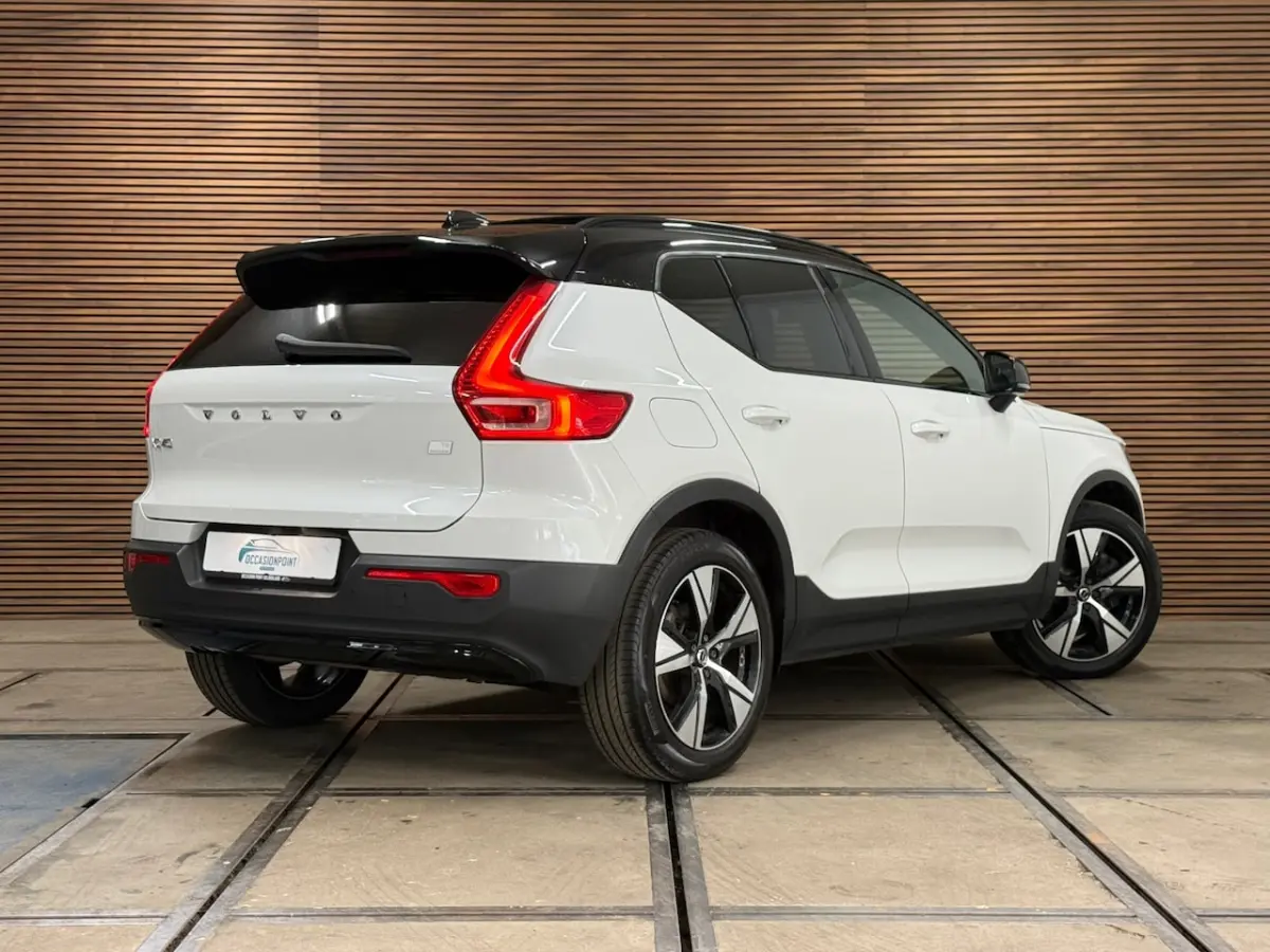 1.5 T5 Recharge R-Design | H/K Premium Sound | Pano | Trekhaak | Licht Pakket | Parkeerass