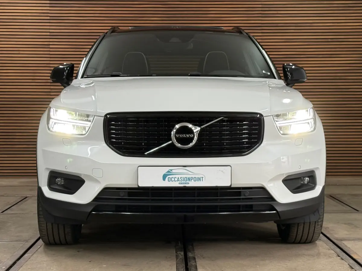1.5 T5 Recharge R-Design | H/K Premium Sound | Pano | Trekhaak | Licht Pakket | Parkeerass