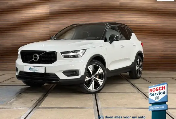 1.5 T5 Recharge R-Design | H/K Premium Sound | Pano | Trekhaak | Licht Pakket | Parkeerass