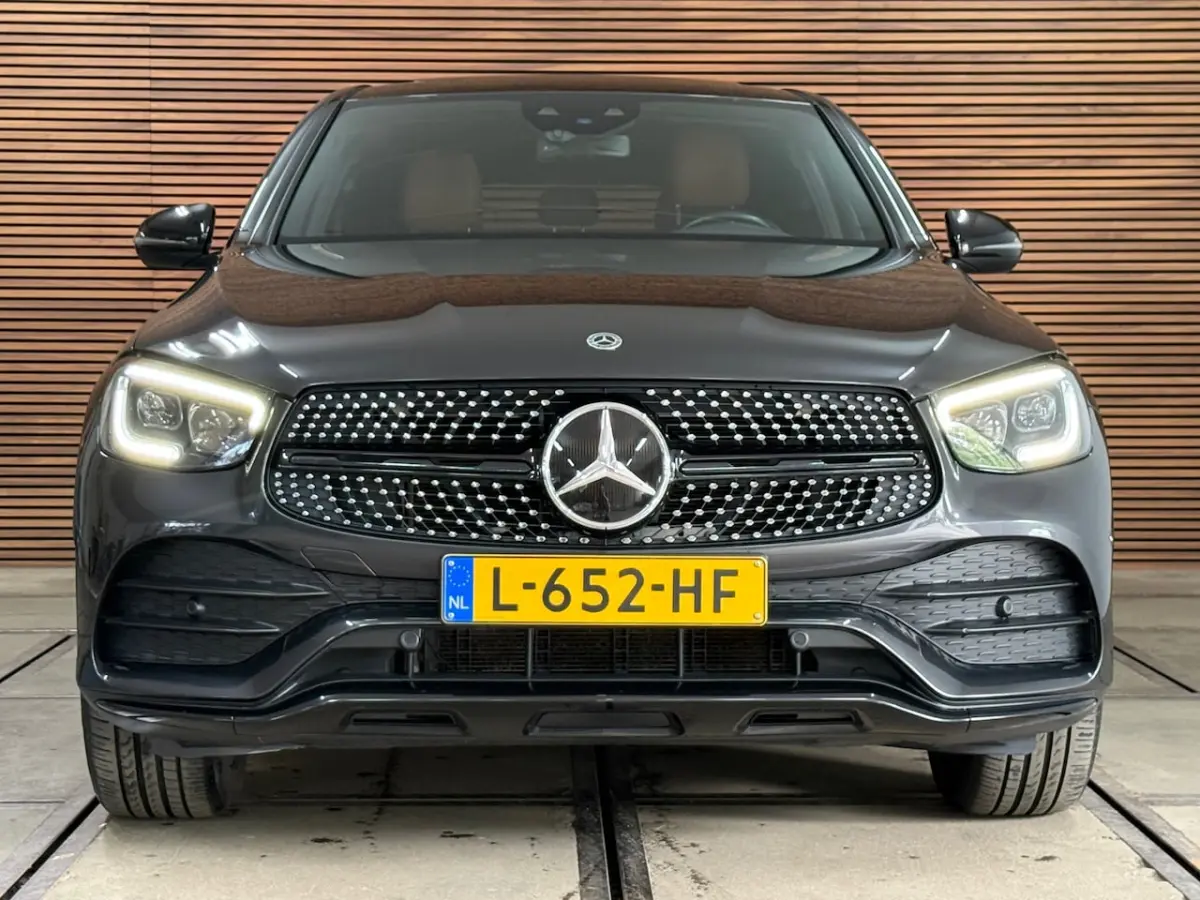 200 4MATIC Premium Plus AMG Line 4MATIC | Pano | Virtual | Night pakket| Ambient | MBUX |