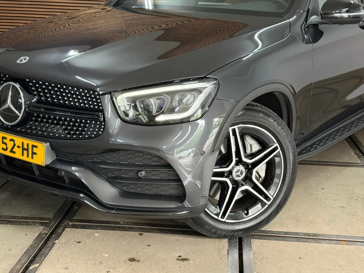 200 4MATIC Premium Plus AMG Line 4MATIC | Pano | Virtual | Night pakket| Ambient | MBUX |
