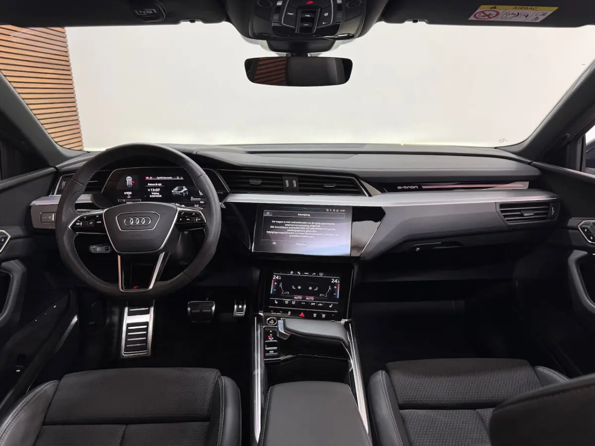 55 quattro S-line Black Edition 115 kWh | 408PK | Pano | Trekhaak | Matrix Led | B&O Sound