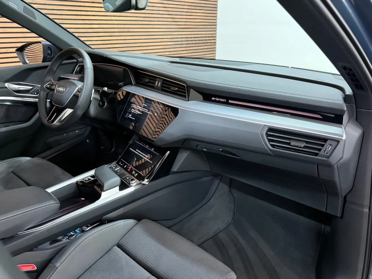 55 quattro S-line Black Edition 115 kWh | 408PK | Pano | Trekhaak | Matrix Led | B&O Sound