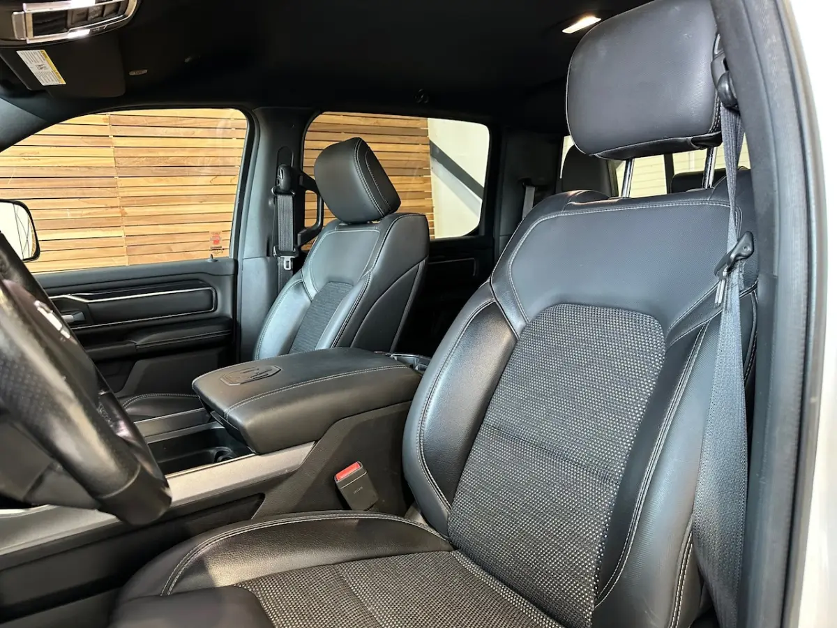 5.7 V8 4x4 Crew Cab 5'7 Sport | Soft Cover | Full option | Camera | Trekhaak | White Editi