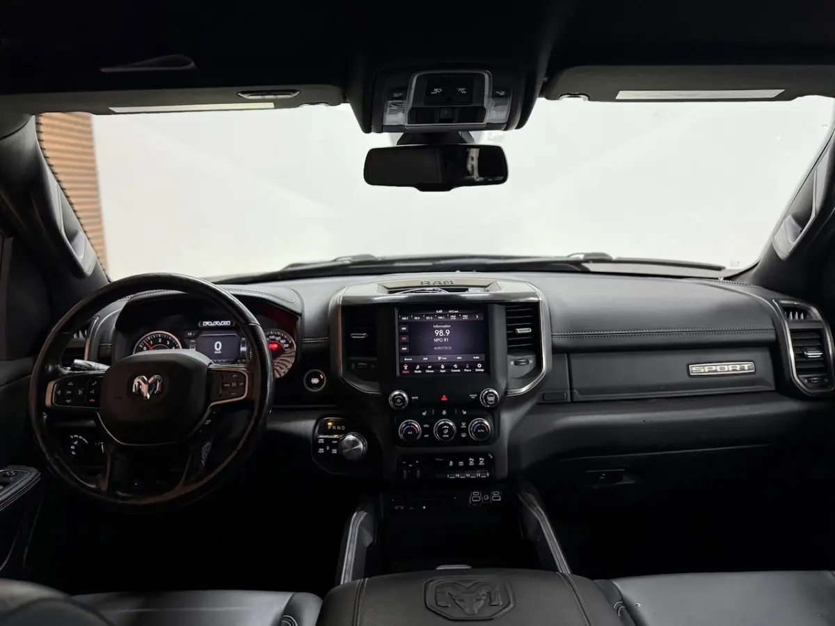 5.7 V8 4x4 Crew Cab 5'7 Sport | Soft Cover | Full option | Camera | Trekhaak | White Editi