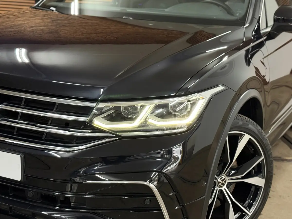 1.4 TSI eHybrid R-Line Business+ | VOL | Pano | IQ Led | Dynamic Light Assist | Trekhaak |