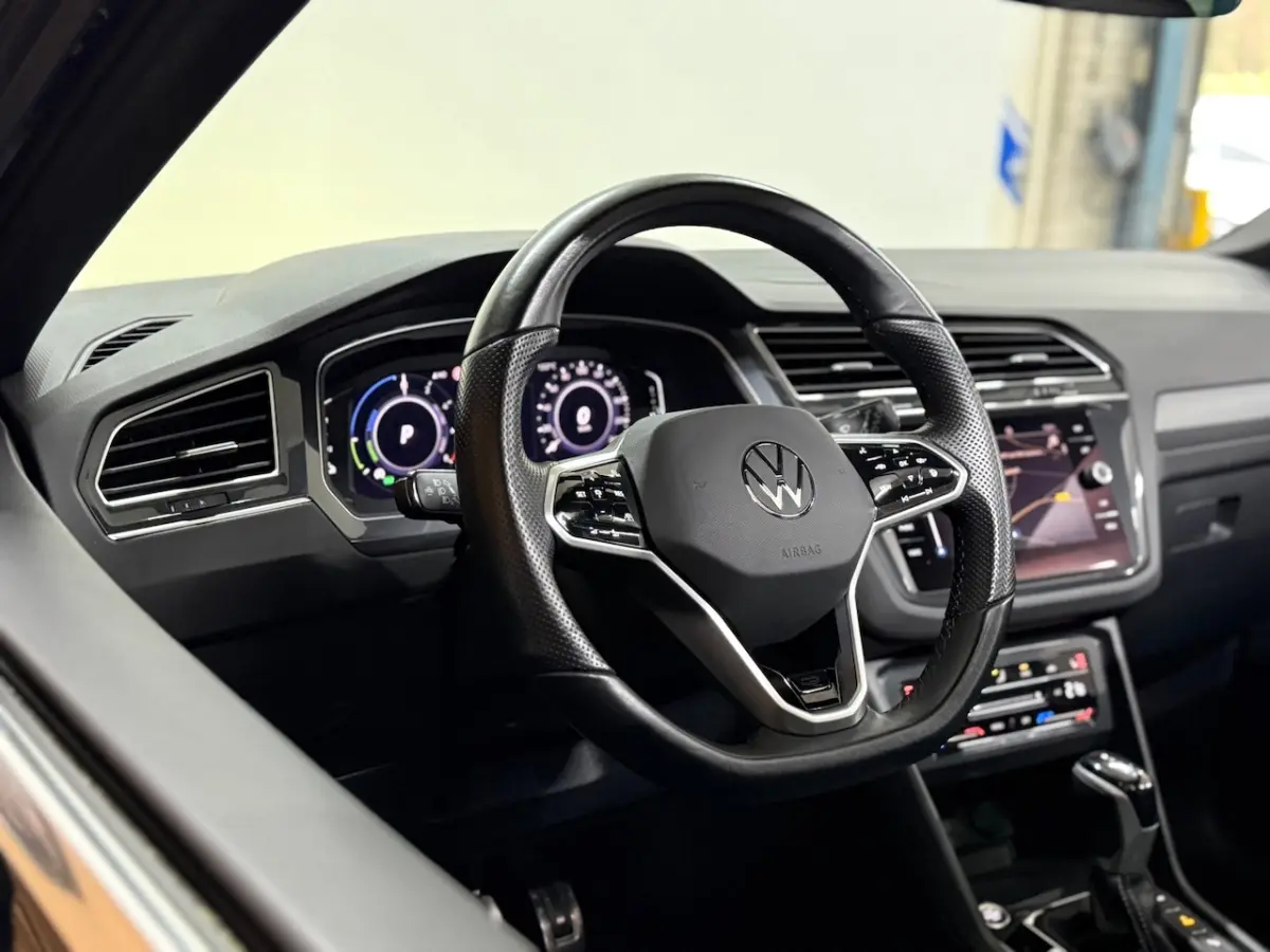 1.4 TSI eHybrid R-Line Business+ | VOL | Pano | IQ Led | Dynamic Light Assist | Trekhaak |