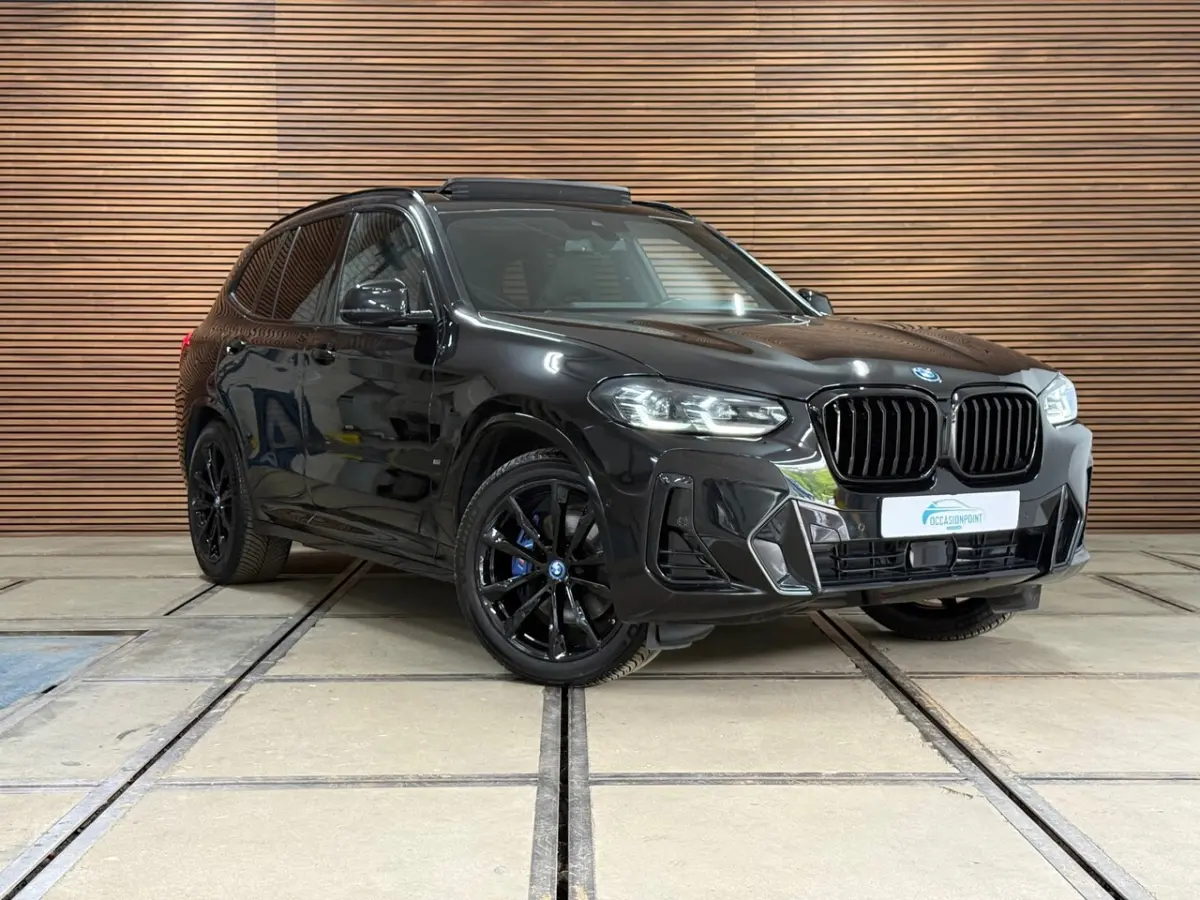 XDrive 30e M-Sport | Pano | M Schaalstoelen | 20â | M Sportremmen | ACC | Leder