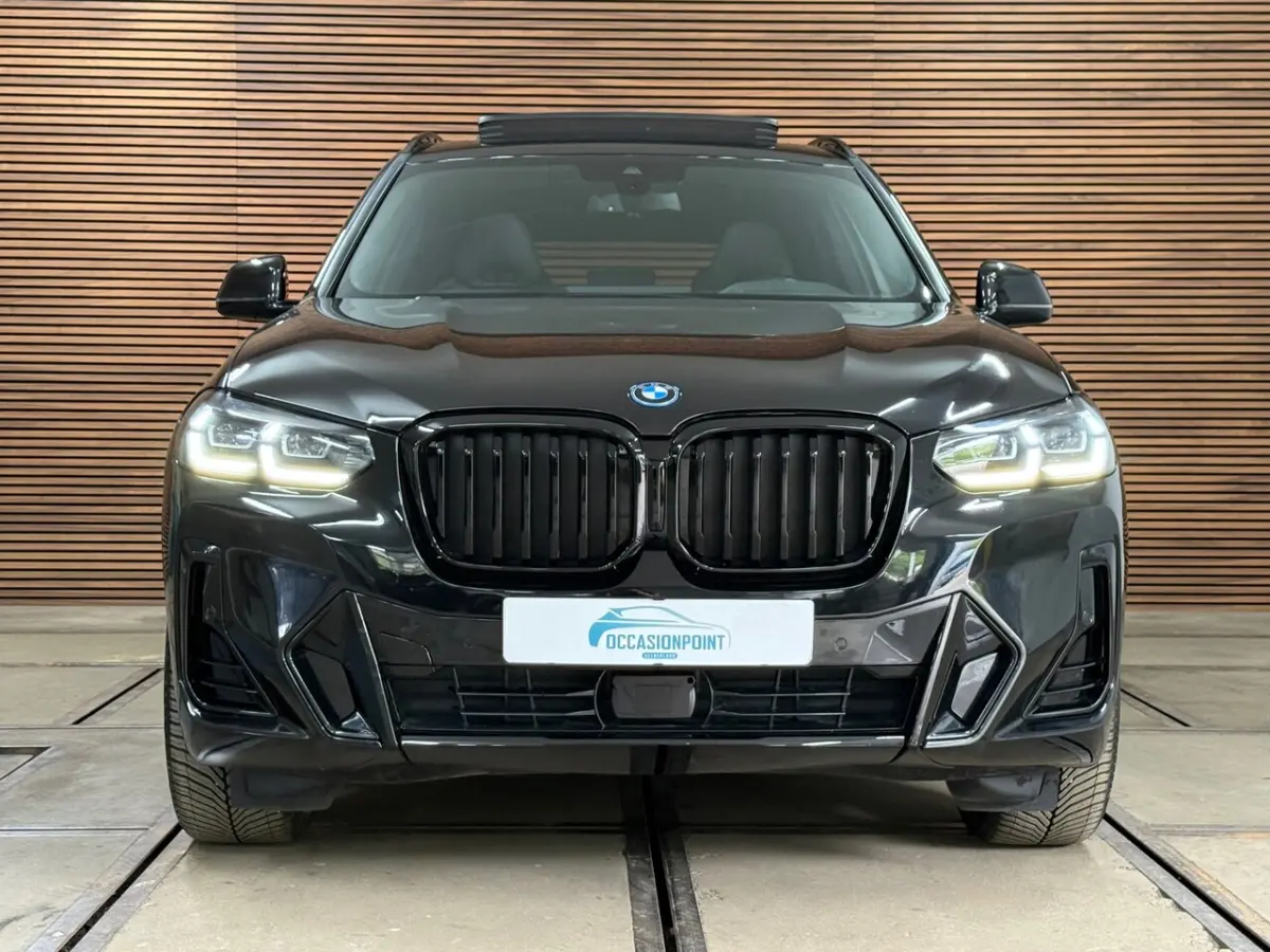 XDrive 30e M-Sport | Pano | M Schaalstoelen | 20â | M Sportremmen | ACC | Leder