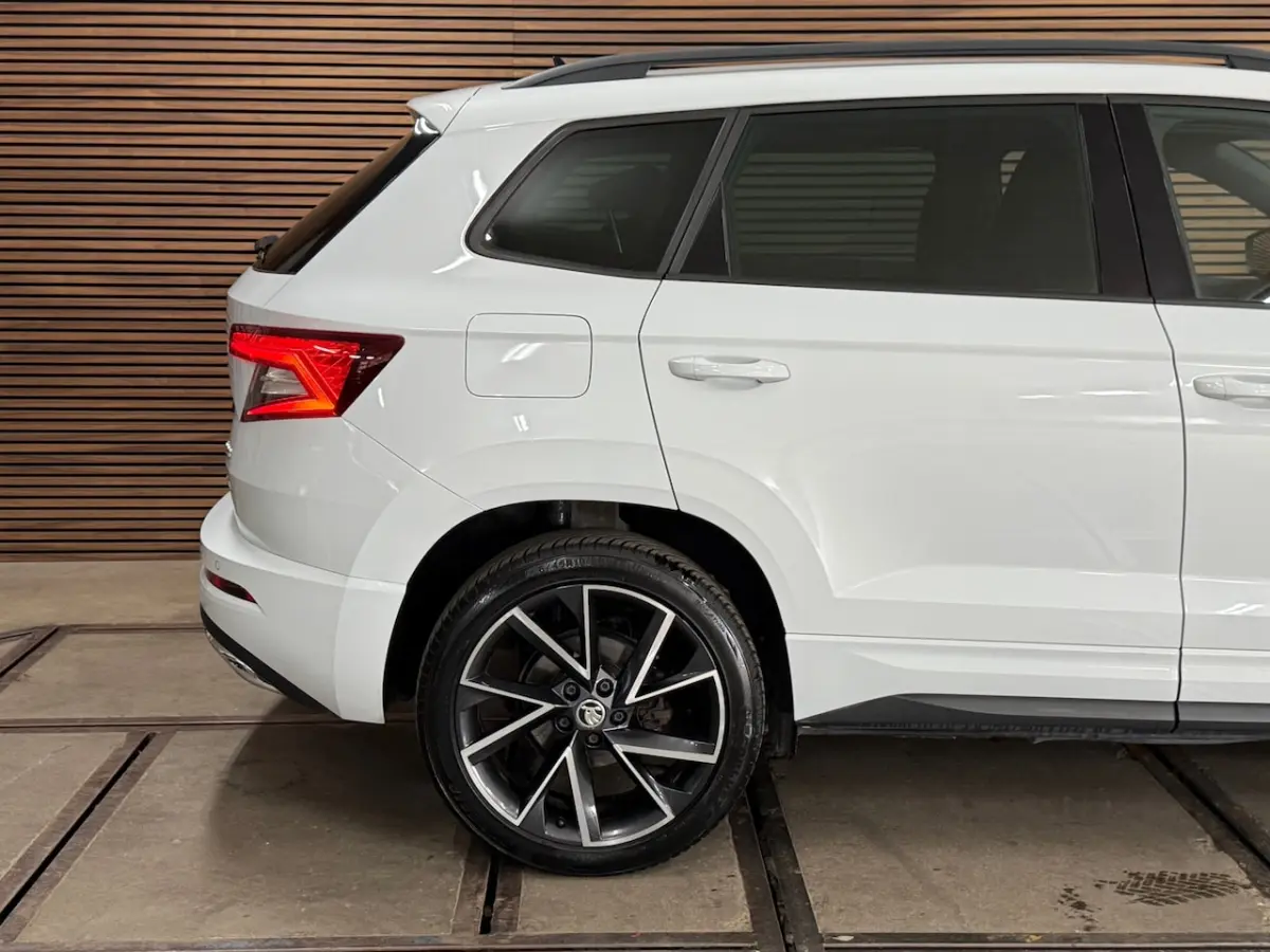 1.5 TSI DSG 4x4 Sportline Business | 1800KG Trekgewicht | Carplay | Sportstoelen | Camera