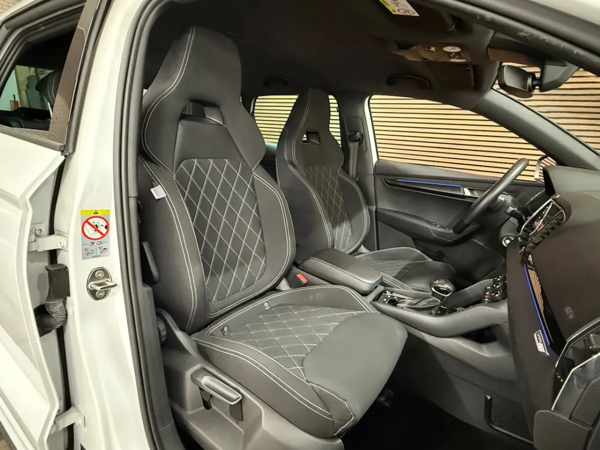 1.5 TSI DSG 4x4 Sportline Business | 1800KG Trekgewicht | Carplay | Sportstoelen | Camera