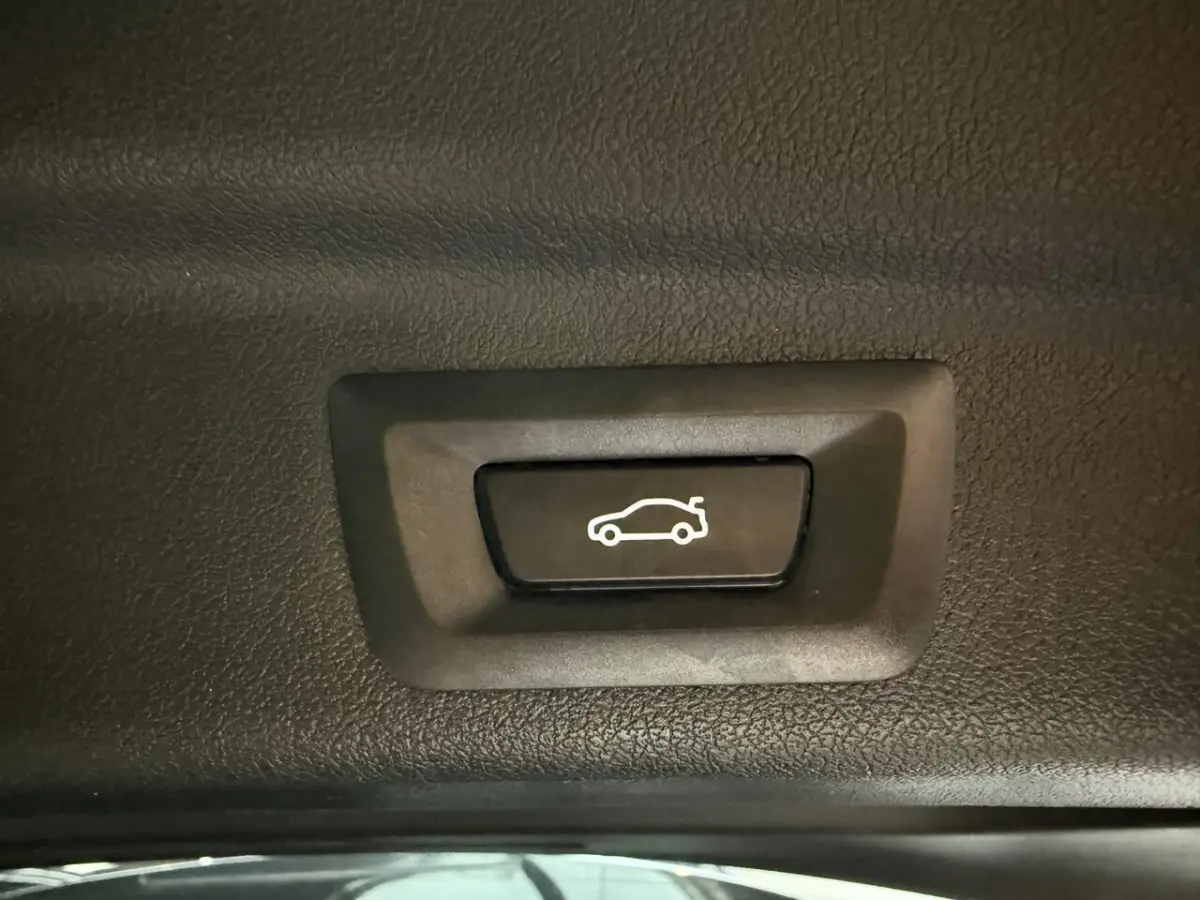 225e xDrive