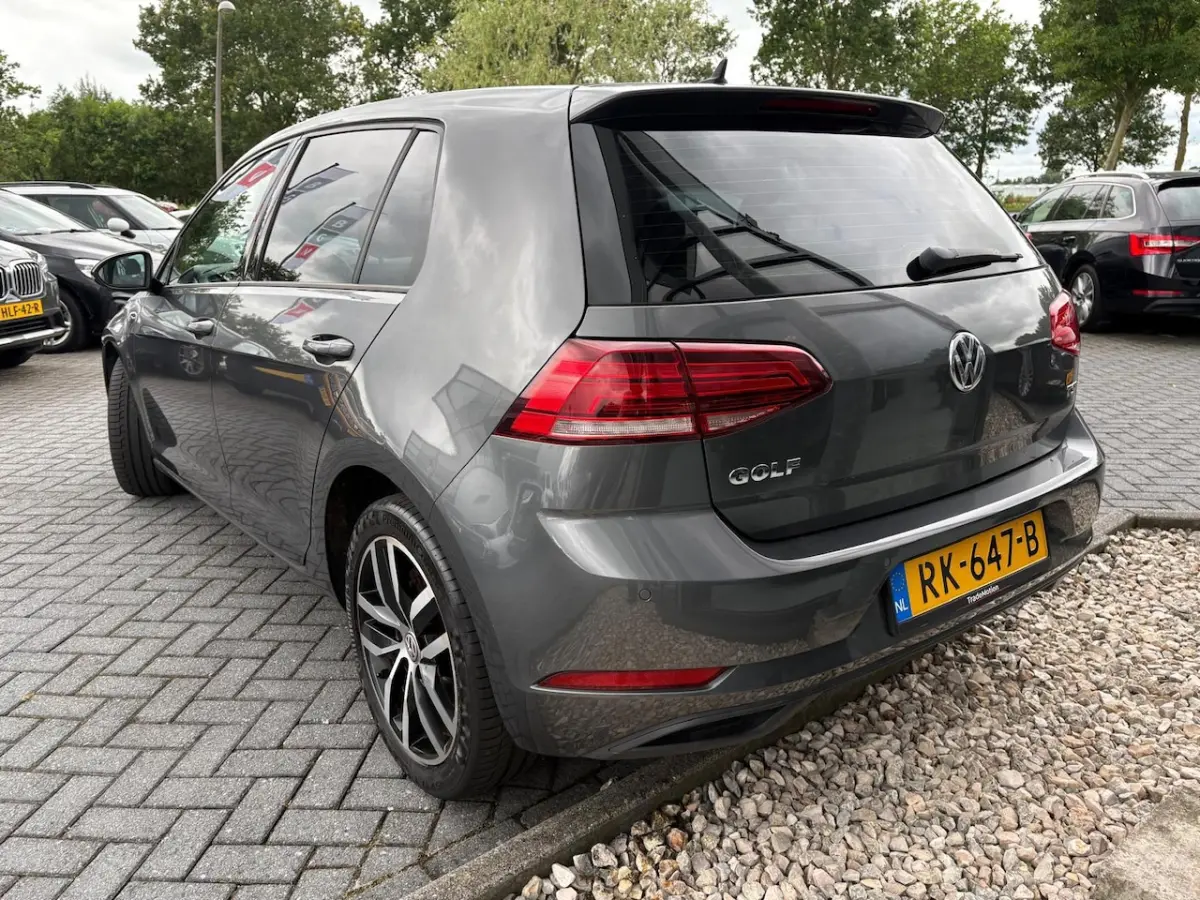 1.0 TSI Trendline | Cruise | PDC | Airco | LMV | Bluetooth |