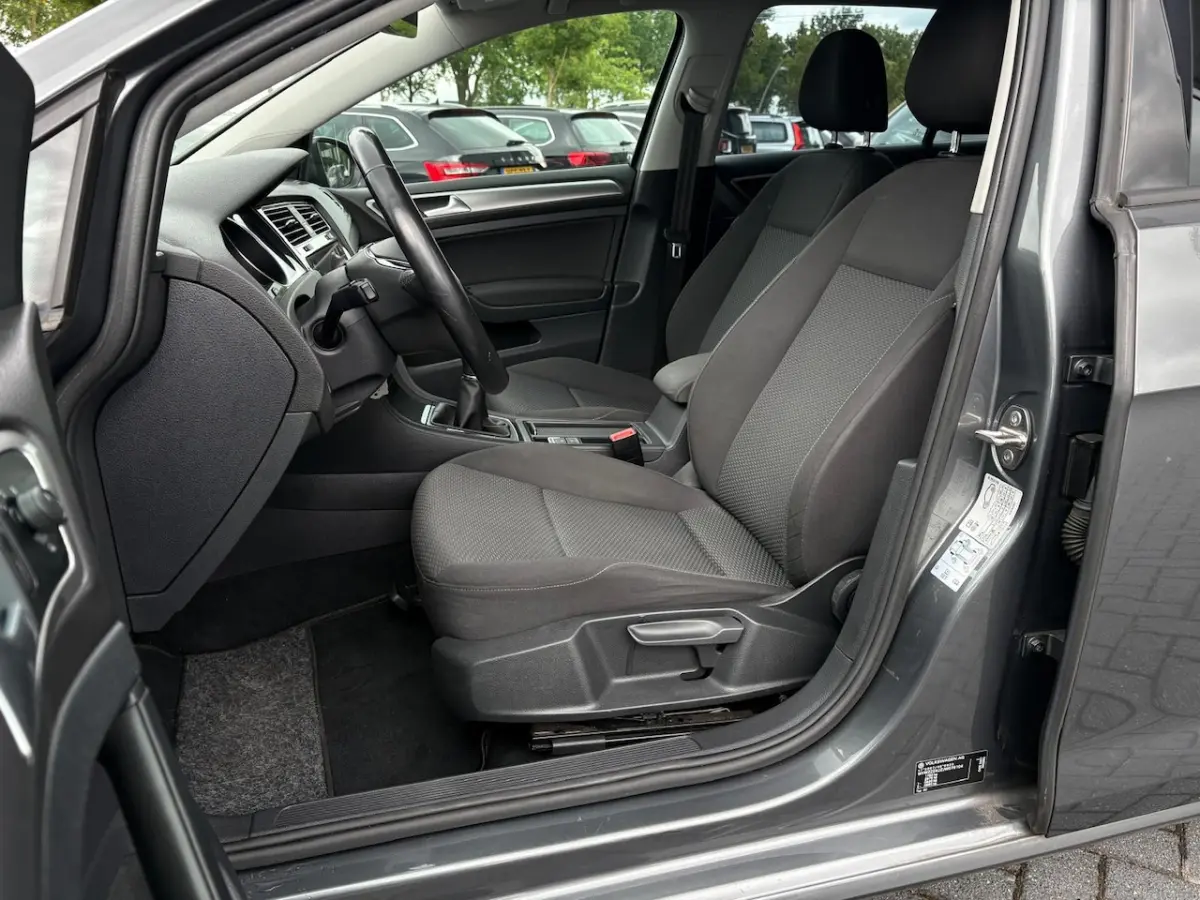 1.0 TSI Trendline | Cruise | PDC | Airco | LMV | Bluetooth |