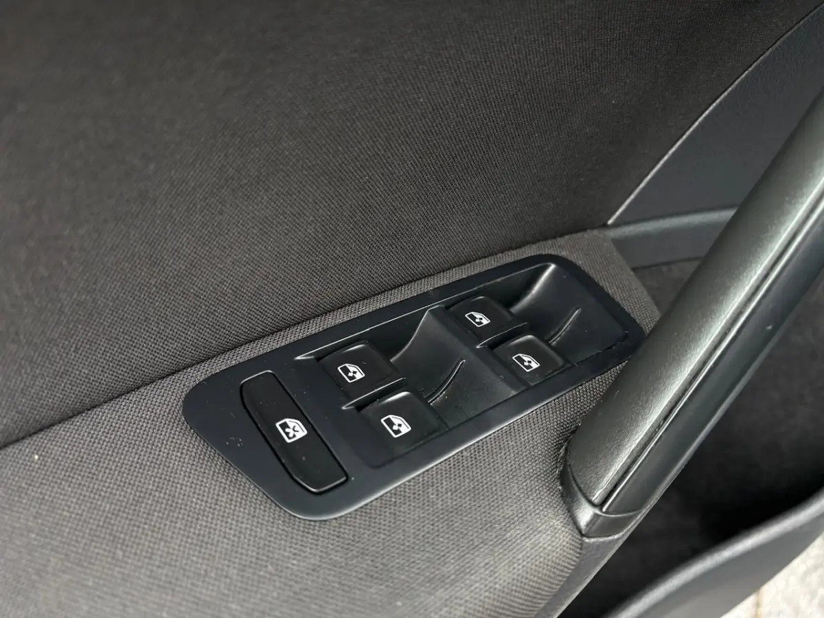 1.0 TSI Trendline | Cruise | PDC | Airco | LMV | Bluetooth |