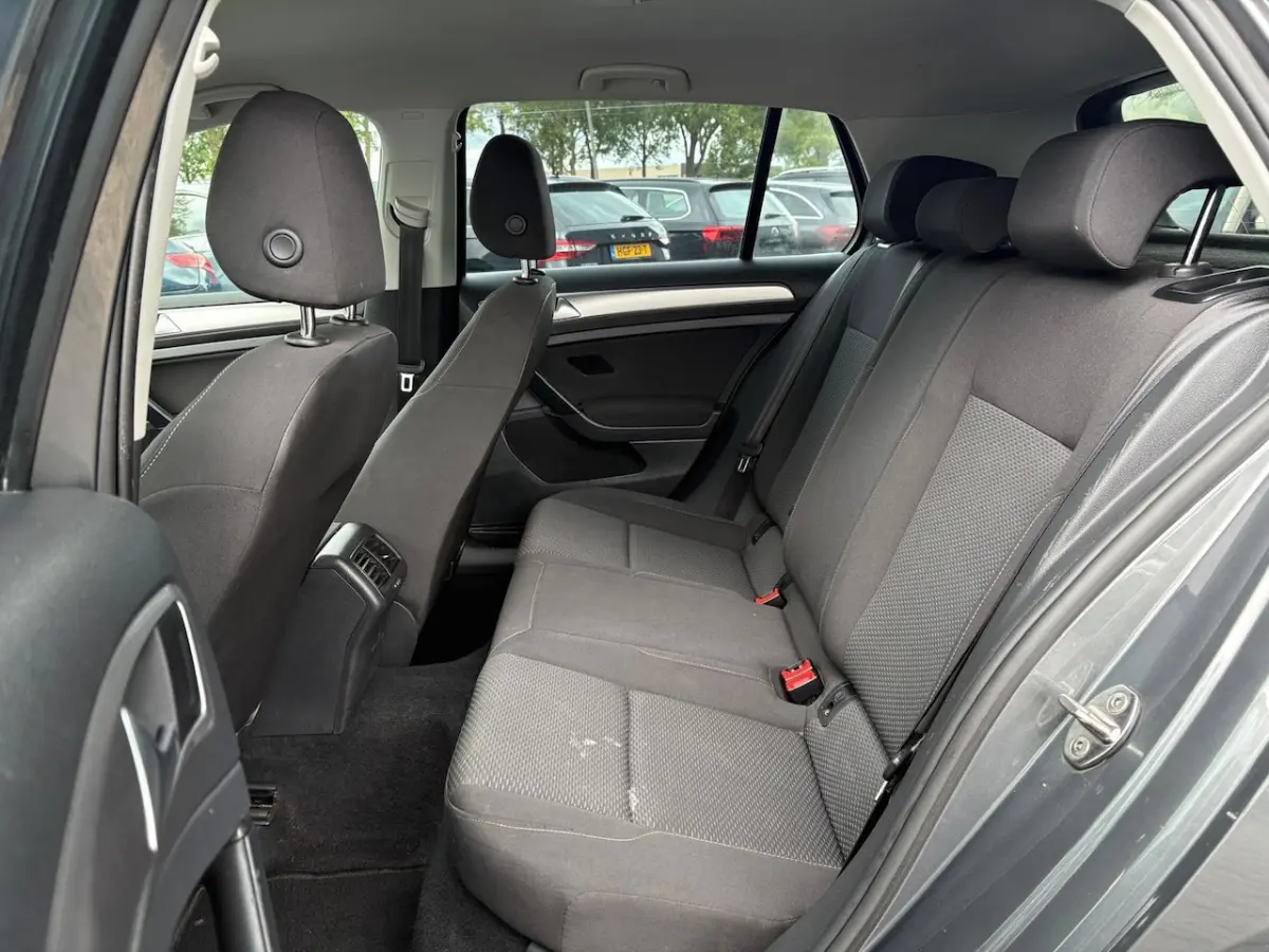 1.0 TSI Trendline | Cruise | PDC | Airco | LMV | Bluetooth |