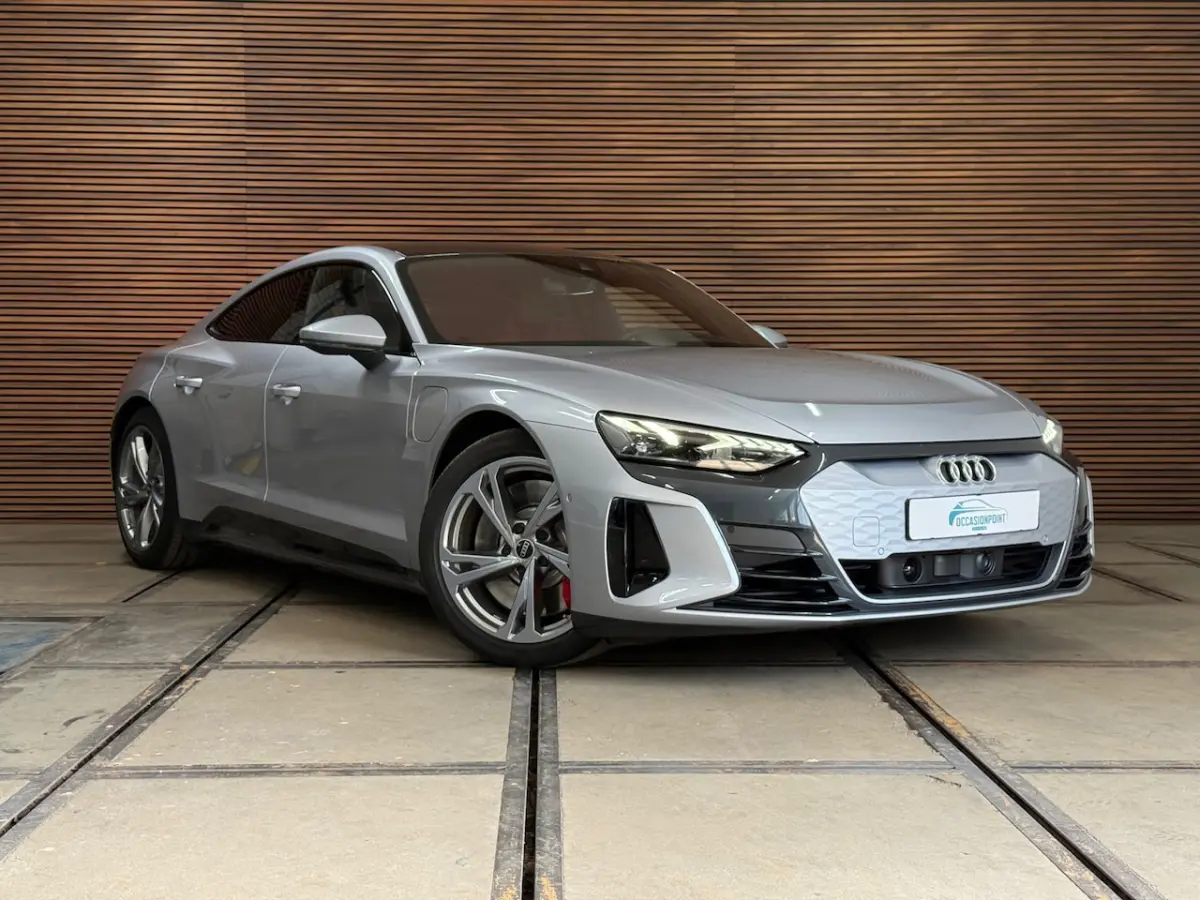 Quattro|530PK Overboost | 93kWh | Carbondak | Luchtvering | Matrix LED | Nappa | RS interi