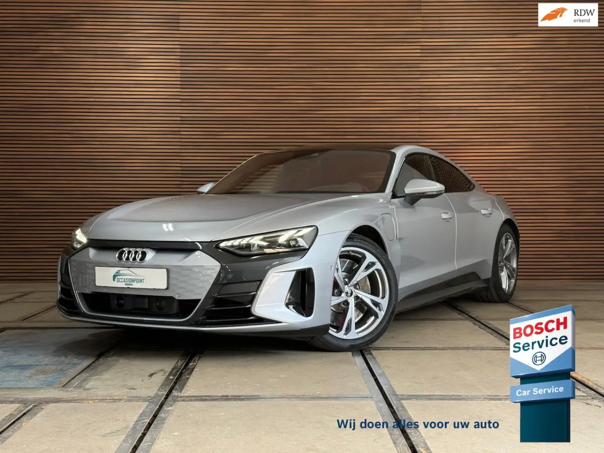 Quattro|530PK Overboost | 93kWh | Carbondak | Luchtvering | Matrix LED | Nappa | RS interi