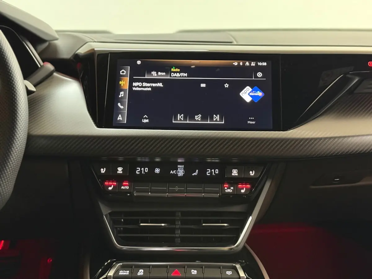 Quattro|530PK Overboost | 93kWh | Carbondak | Luchtvering | Matrix LED | Nappa | RS interi