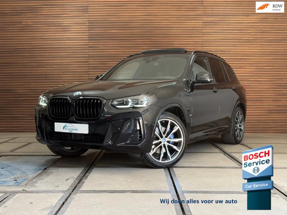 XDrive30e M-Sport | Pano | M Schaalstoelen | 20â | M Sportremmen | ACC | Leder