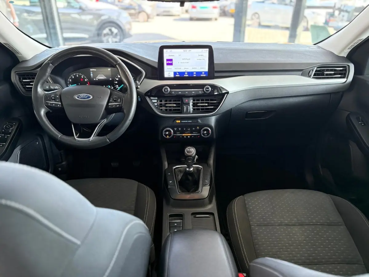 1.5 EcoBoost Trend | Trekhaak | Stoelverwarming | Climate | Navi | PDC | LED | Cruise | De