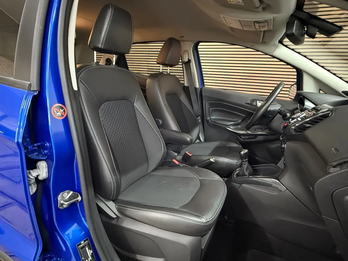 1.0 EcoBoost Titanium | Navigatie | Cruise Control | 17' inch